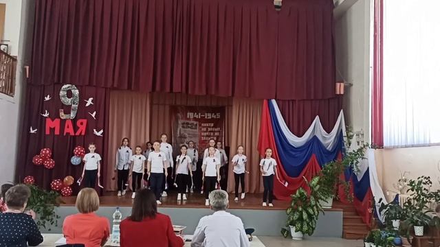 Хореографическая студия "Ассорти" танец "Вперёд, Россия". Руководитель: Носкова В.А. смотреть онлайн