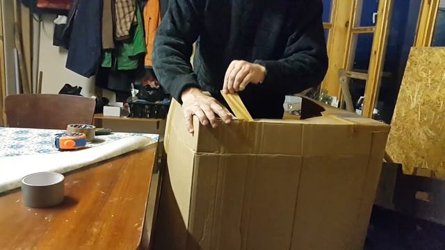 Конура для собаки. Будка собачья из картона.Будка, конура, быстро! Кора беременна.