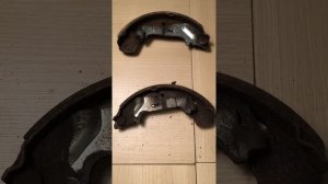 Замена задних тормозных барабанных колодок на Шкода Фабия 2 .