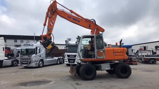 Köp Hjulgrävmaskin Fiat Hitachi EX165W på Klaravik смотреть онлайн