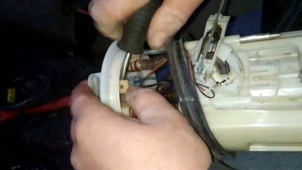 Неправильно показывает ДАТЧИК топлива на ваз ПРОБЛЕМА РЕШЕНА