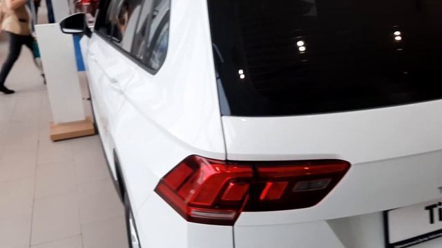 VOLKSWAGEN,автосалон Юг-авто,цены на авто. смотреть онлайн