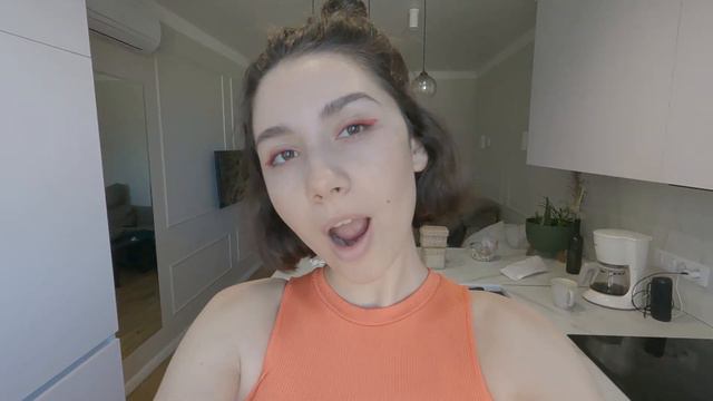 Blog Vlog 1.0 / День Рождения Банана. Где Максим покупает искусство? Каким мог бы быть Ваня? смотреть онлайн