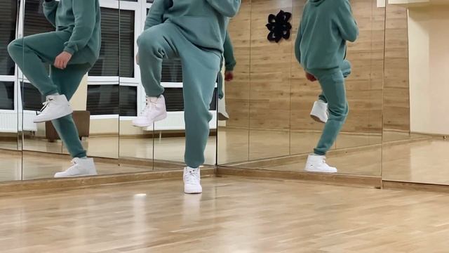 How To Shuffle Dance Tutorial Combo | For beginners | Шафл танец обучалка смотреть онлайн