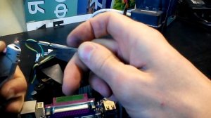 Как смазать неразборный кулер (вентилятор)