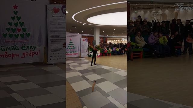 Сценическая фланкировка. Дорофеева Ульяна смотреть онлайн