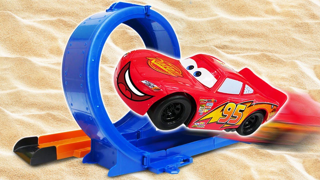 Маквин застрял в песке! Машинки игрушки из мультфильма Тачки - Видео для детей Песочница смотреть онлайн