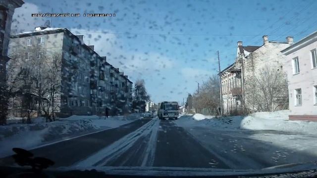 автобус ДЕТИ идем на таран! смотреть онлайн