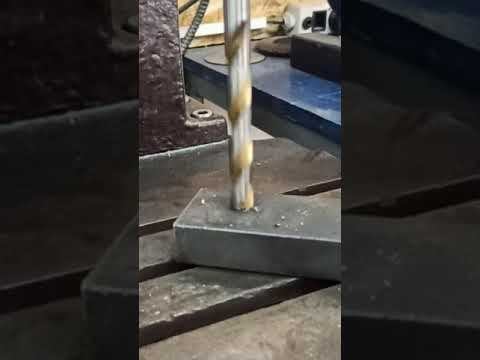 СВЕРЛЮ БУДУЩУЮ САМОДЕЛКУ смотреть онлайн