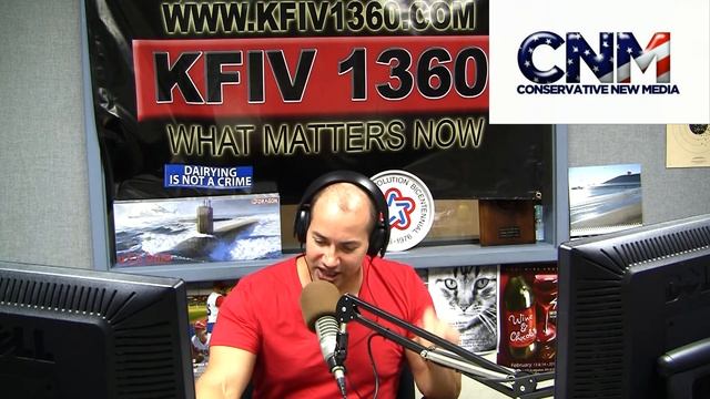 John D. Villarreal hosts KFIV 1360AM - (Mark Ciavola interview on Gov spending & taxes # 1) смотреть онлайн