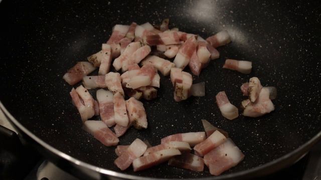 Authentic CARBONARA смотреть онлайн