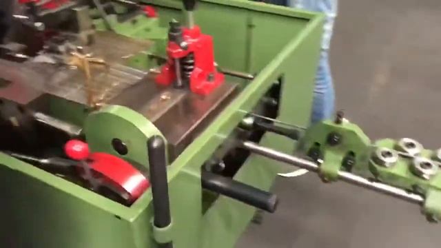 Автомат для высадки тела вытяжной заклепки. смотреть онлайн