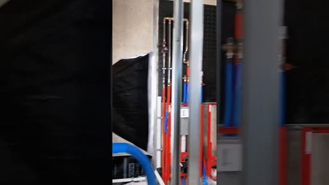 Черновой этап сантехники в квартире 350 метров с хамамом и циркуляцией смотреть онлайн