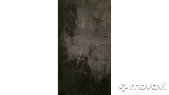 Вода везде щелку найдет