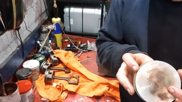 2.0 Duratec engine rebuild part 3 piston ring fitting смотреть онлайн