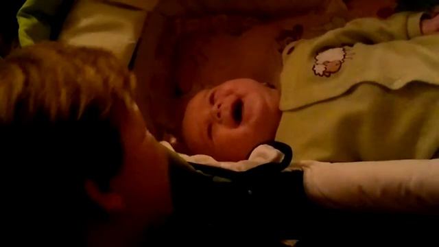 детский смех 5 месяцев смотреть онлайн