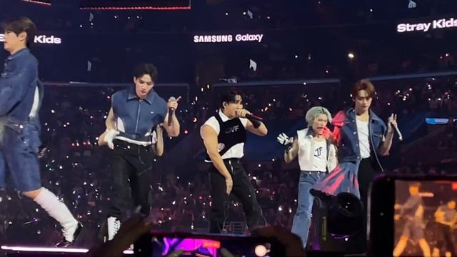 230820 KCON LA STRAY KIDS - SUPER BOWL смотреть онлайн