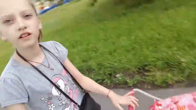 Влог.Атракционы,ашан,Юле 10 дней) смотреть онлайн