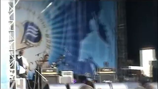 рок песенка жарево на барабанах смотреть онлайн