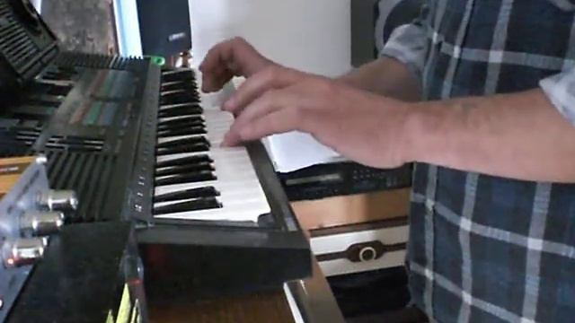 YAMAHA PSS 570  --  OMD  --