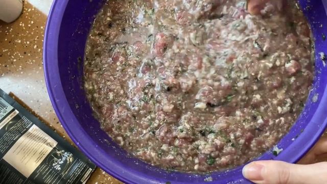 Вкуснейшие домашние хинкали / проверенный старый семейный рецепт хинкал / сочные хинкали дома смотреть онлайн