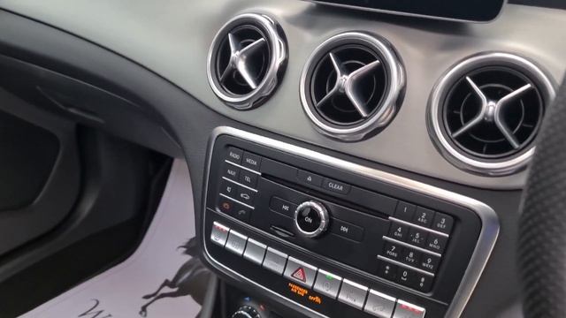 Mercedes-Benz GLA Class 2.1 GLA220d AMG Line (Premium Plus) 7G-DCT 4MATIC Euro 6 (s/s) 5dr смотреть онлайн