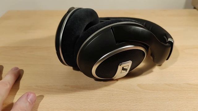 Sennheiser HD 599 SE Review - Decent Headphones But..... смотреть онлайн