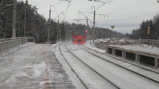 Электропоезд ЭД4М-0211 платформа Победа 7.12.2018 смотреть онлайн