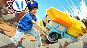 Видео с машинками. Игрушки из мультика Робокар Поли. Грузовичок попал в беду! Машинки спасатели