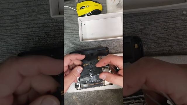 Xiaomi redmi 8 - разборка устройства (Xiaomi redmi 8- disassembly) смотреть онлайн