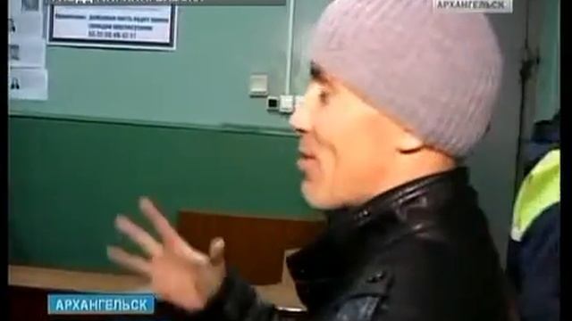 В Архангельске задержан житель, укравший ёлочный шар с главной ёлки. смотреть онлайн
