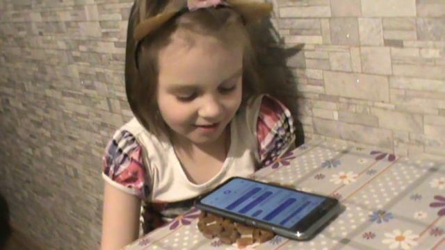 Прикол.Ребенок разговаривает с Алисой смотреть онлайн