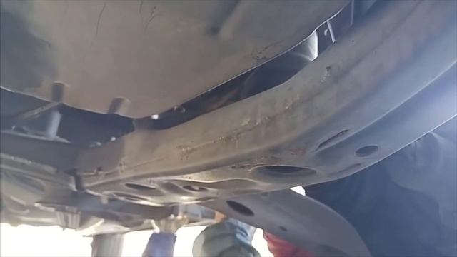Como CAMBIAR los SOPORTES de MOTOR y de TRANSMISION de un AUTO!! смотреть онлайн