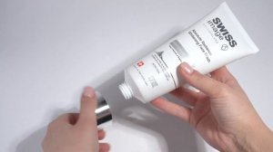 SWISSIMAGE Осветляющее средство для умывания выравнивающее тон кожи 200 мл