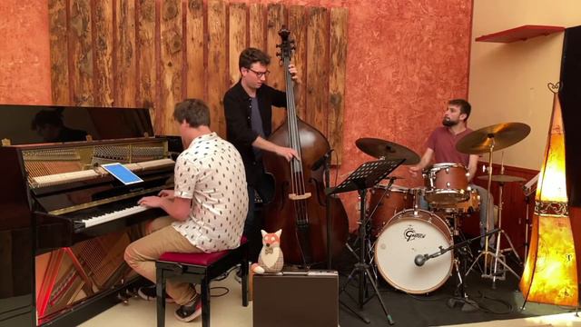 Mario Underwater - Fluffy Fox Highlights (feat. Grégoire Oboldouieff) смотреть онлайн