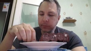 ASMR ИТИНГ. КУШАЮ КРОВЯНУЮ КОЛБАСУ