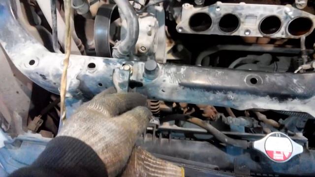 Как снять стартер, на Хонда CR-V смотреть онлайн