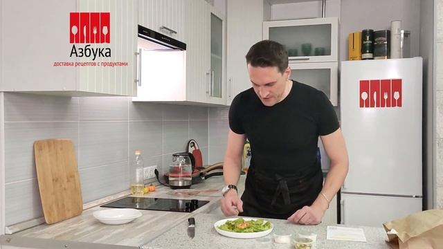 Рецепт от АЗБУКИ: Салат с тигровыми креветками, авокадо и яйцом пашот (блюдо № 013) смотреть онлайн