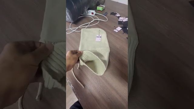 Теплый и стильный капор на зиму 2023 и 2024