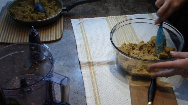 БЕЗ ГРАММА МЯСА ВКУСНЕЙШИЕ КОТЛЕТЫ из ЧЕЧЕВИЦЫ с БУЛГУРОМ и ОВОЩАМИ. смотреть онлайн