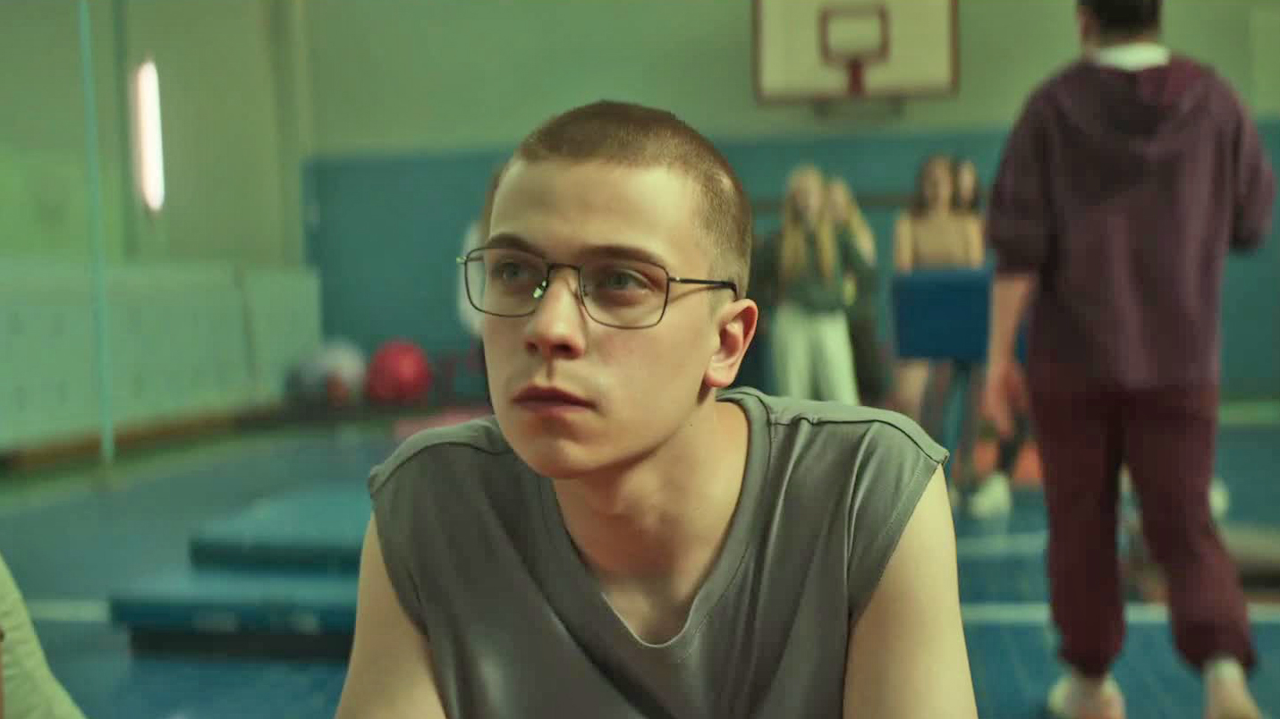 На автомате (1 сезон) — Трейлер (2024) смотреть онлайн