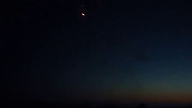 Fire away, fire away...Ricochet, you take your aim, Fire away, fire away смотреть онлайн