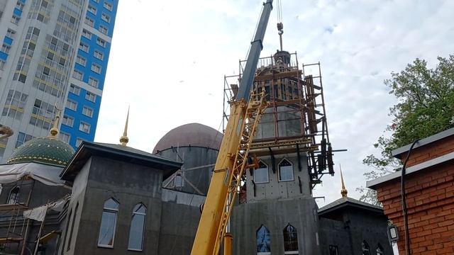 Строительство Краевой Соборной мечети г.Перми (Бульвар Гагарина 74а) Принимаем бетон на минареты 2. смотреть онлайн