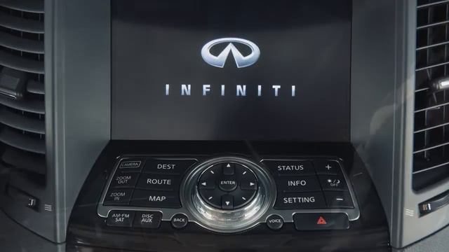 2014 Infiniti QX70 - USB/iPod® Interface смотреть онлайн