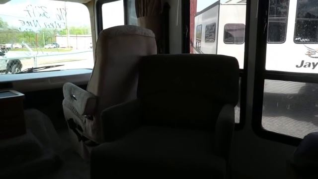 SOLD! 1996 Fleetwood Bounder 35U Retro Class A Gas, 77K Miles, Generator, Jacks, Clean, Only $12,90 смотреть онлайн