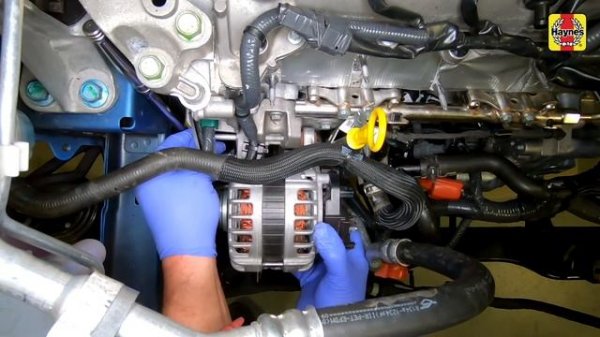 Nissan Qashqai (2014 - 2020) - Replace the alternator