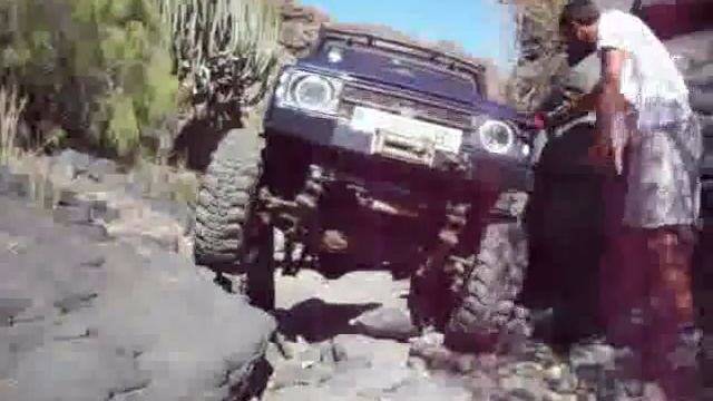 Suzuki samurai trial 4x4 tenerife subiendo barranco смотреть онлайн