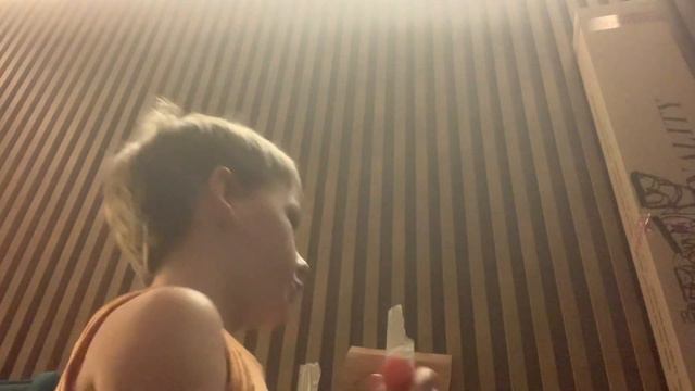 Как я рисовал граффити новыми маркерами и прыгнул ванну в одежде что ли ￼ смотреть онлайн