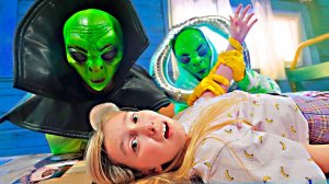 ПРИШЕЛЬЦЫ В ЗАГОРОДНОМ ДОМЕ! НАС ПОХИТИЛИ НЛО?