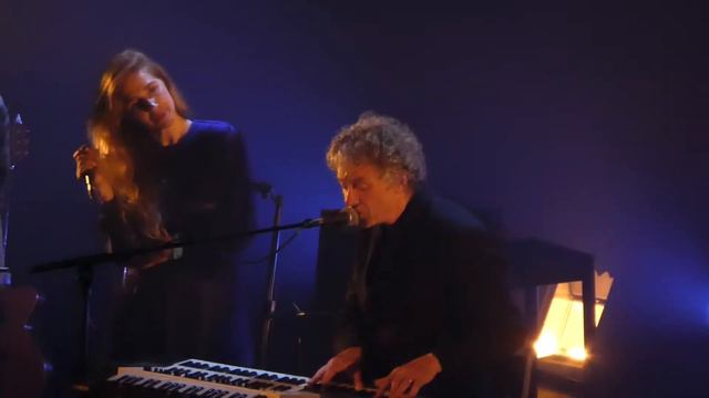 Arnold Turboust & Barbara Carlotti Mon bel oiseau @Café de la Danse Paris 13/06/2018 смотреть онлайн